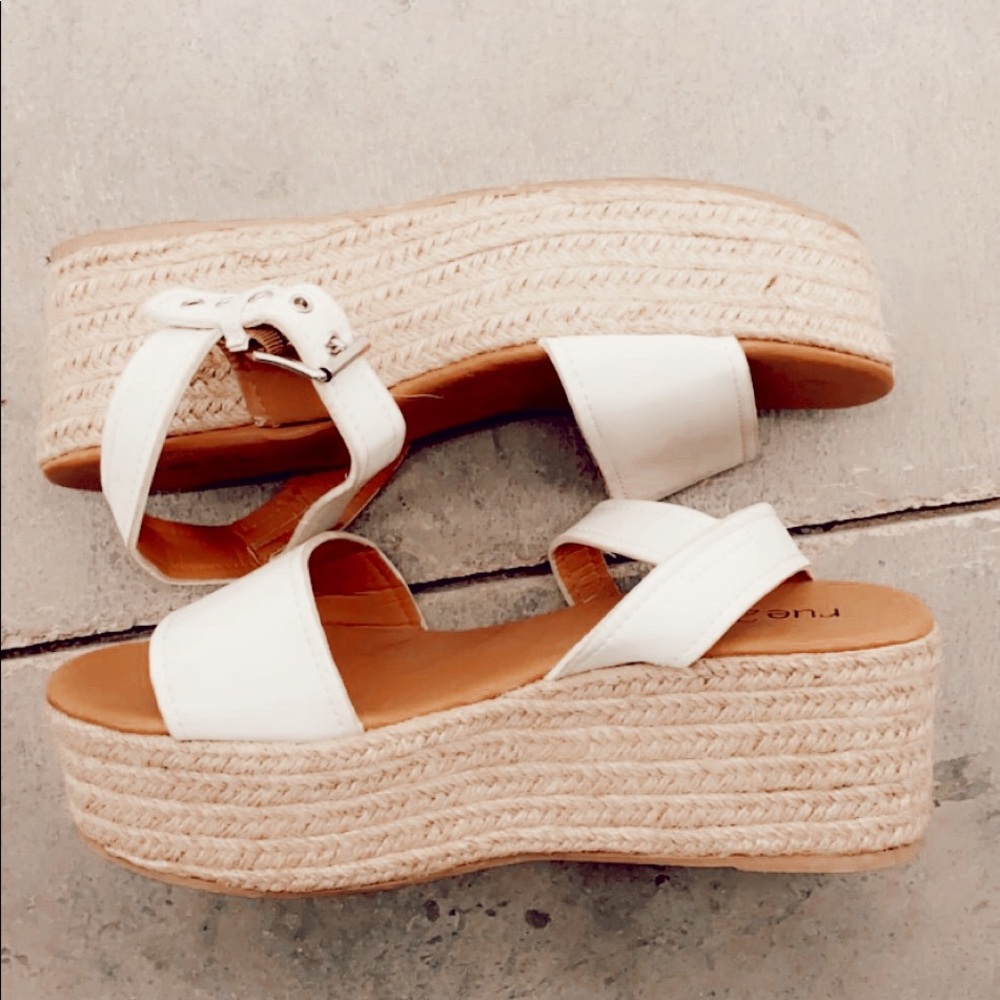white strap platforms 🤍